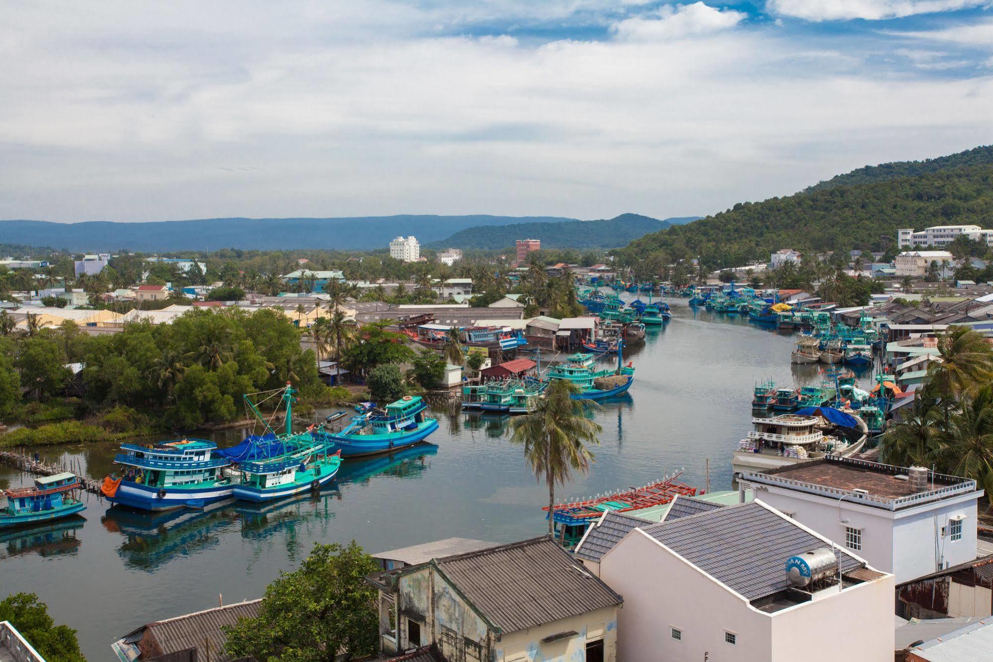 Blue Sky Phu Quoc Hotel Exterior foto